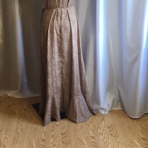 NWOT lightweight wrap style dress in size Med by PRETTY GARDEN - Picture 11 of 14